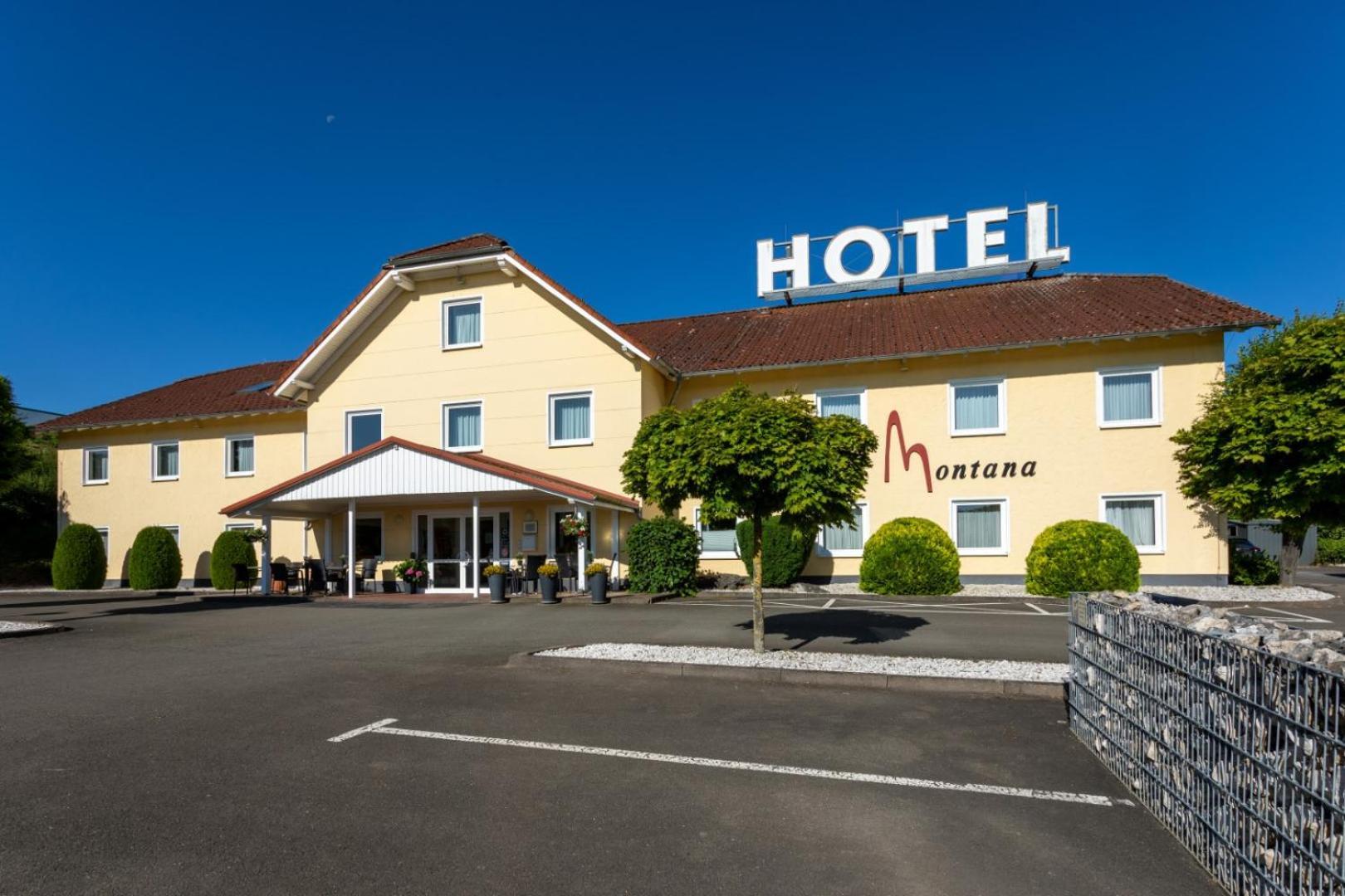 Hotel Montana Diemelstadt Exteriör bild