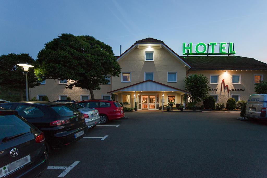 Hotel Montana Diemelstadt Exteriör bild